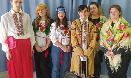 Виховний захід “Українські  свята та традиції”